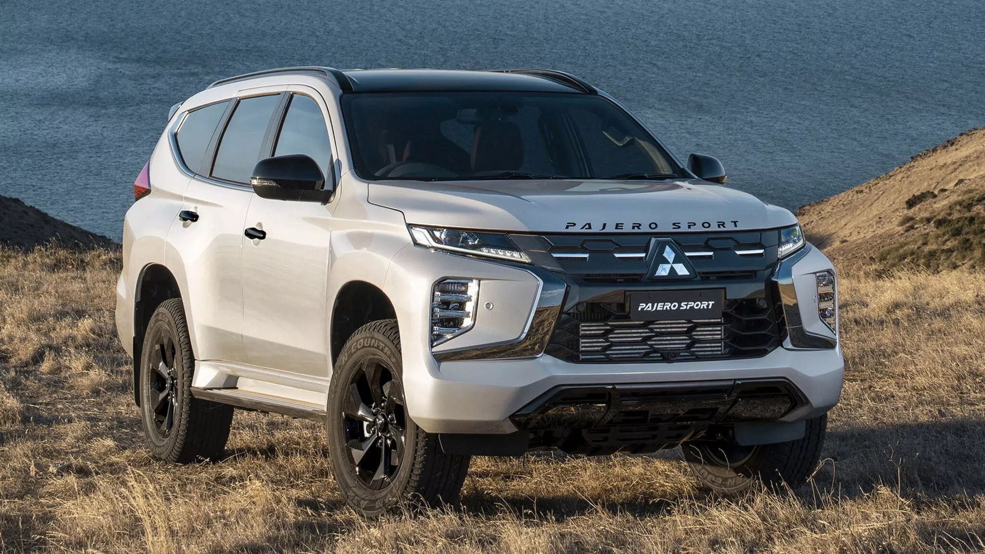 Mitsubishi Pajero Sport giảm giá mạnh tại đại lý: Bản 'base' còn 920 triệu ngang Territory, dọn kho chờ mẫu mới ra mắt- Ảnh 6.