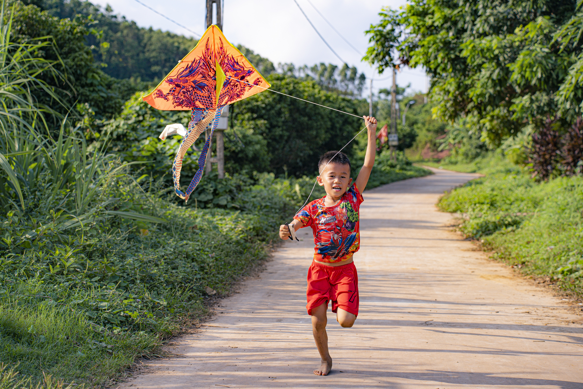 Toàn cảnh hồ nước được đào trên vùng núi có chiều dài lên đến 30 km, dung tích nước lớn gấp 25 hồ Tây- Ảnh 12.