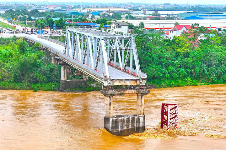 Đưa cầu Phong Châu mới vào khai thác trong năm 2025- Ảnh 1.