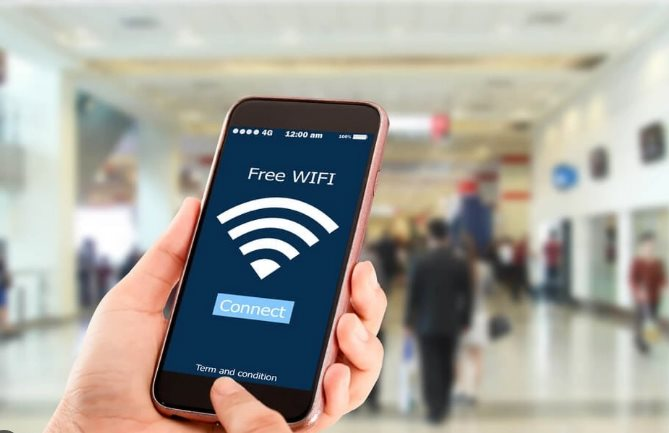 Sử dụng dữ liệu di động có an toàn hơn Wi-Fi công cộng? Câu trả lời khiến bạn phải chú ý ngay đến vấn đề bảo mật- Ảnh 1.