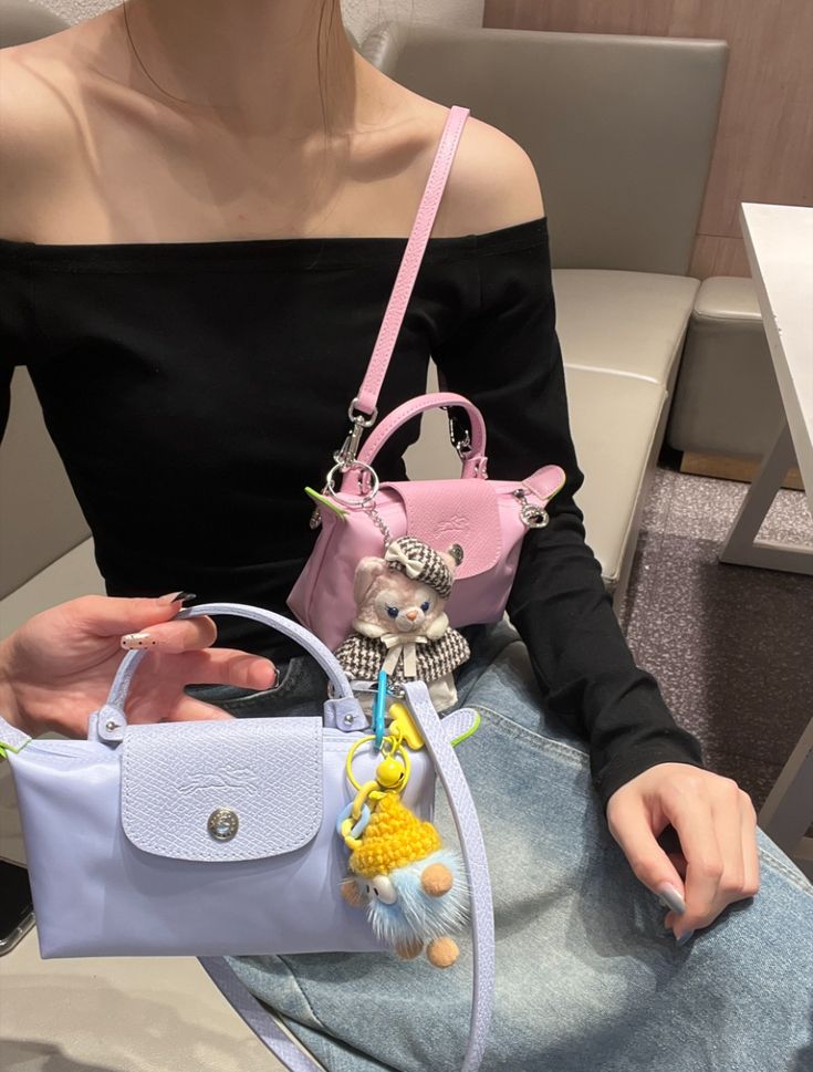 Có gì hot ở chiếc túi Longchamp dáng mini này mà dân công sở không ngại đầu tư sưu tầm đủ màu- Ảnh 31.