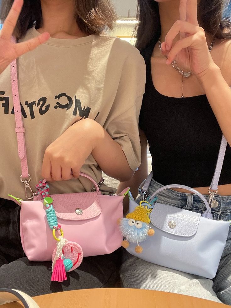 Có gì hot ở chiếc túi Longchamp dáng mini này mà dân công sở không ngại đầu tư sưu tầm đủ màu- Ảnh 34.