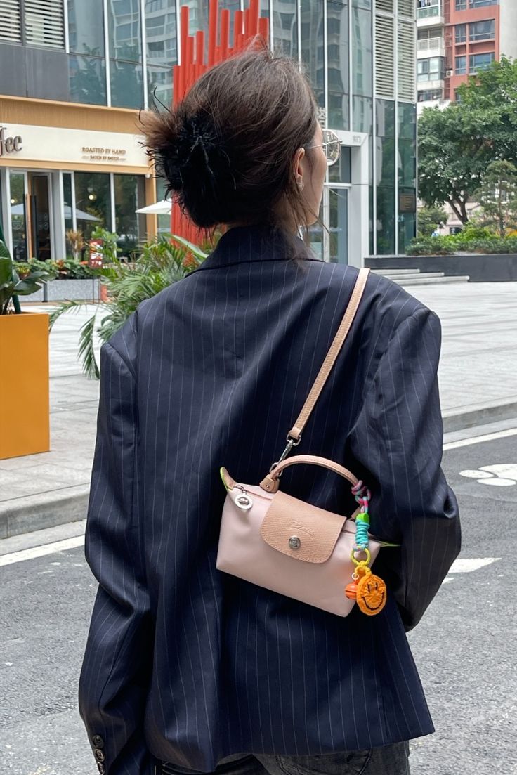 Có gì hot ở chiếc túi Longchamp dáng mini này mà dân công sở không ngại đầu tư sưu tầm đủ màu- Ảnh 27.