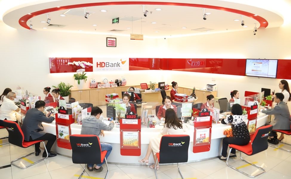 Đẩy mạnh kinh doanh số, HDBank báo lãi vượt 12.650 tỷ, tăng 46,6%, triển khai chia cổ tức 20%- Ảnh 1.