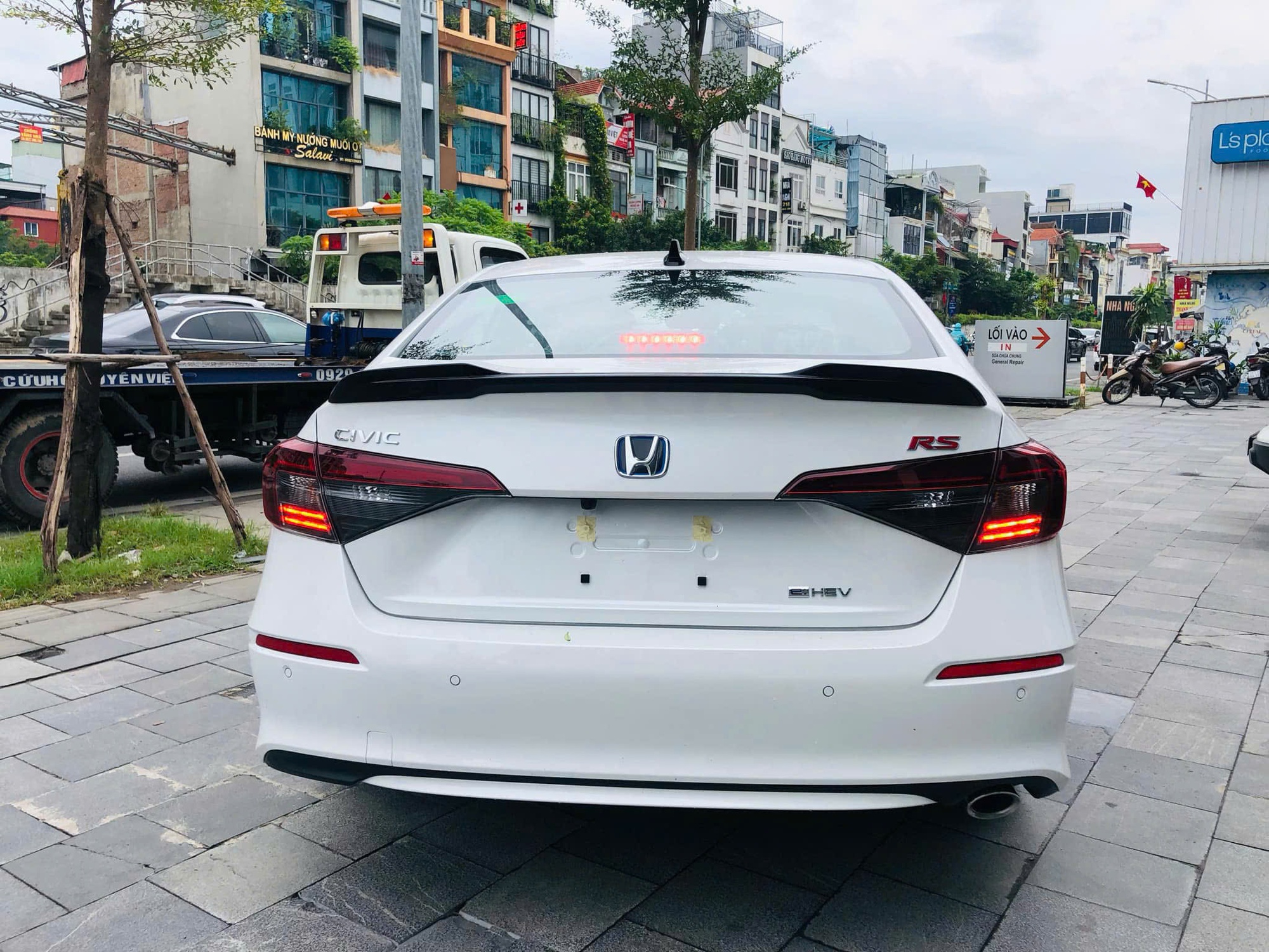 Honda Civic 2024 về đại lý: Không kèm "lạc", xe sẵn giao ngay nhưng số lượng cực ít- Ảnh 6.