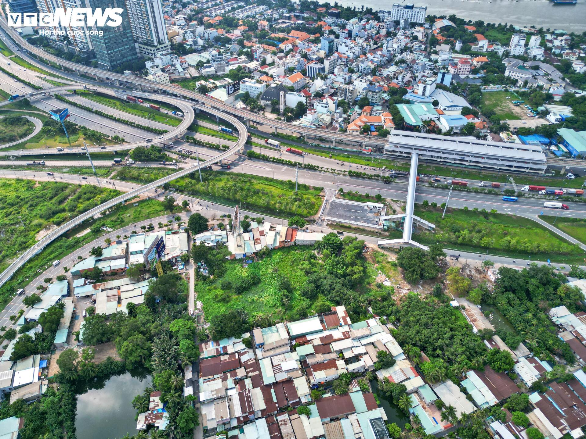 Khu liên hợp thể thao lớn nhất TP.HCM ‘ngủ đông’ sau 3 thập kỷ- Ảnh 13.