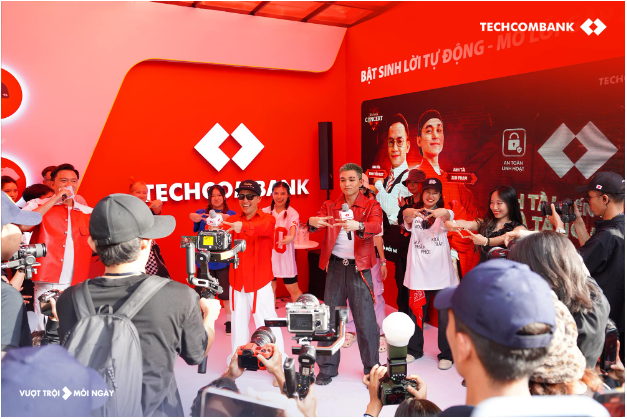 Âm nhạc truyền thống giao thoa hiện đại: Techcombank đưa concert Việt vươn tầm- Ảnh 6.