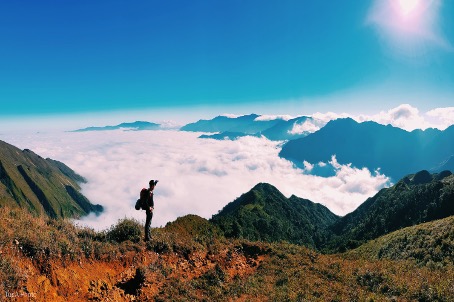 Phát hiện thêm một ‘‘thiên đường mây’’ thơ mộng chẳng kém Tà Xùa: Cách Hà Nội 4 tiếng đi xe, có loài hoa đặc trưng mỗi năm chỉ nở một lần- Ảnh 1.