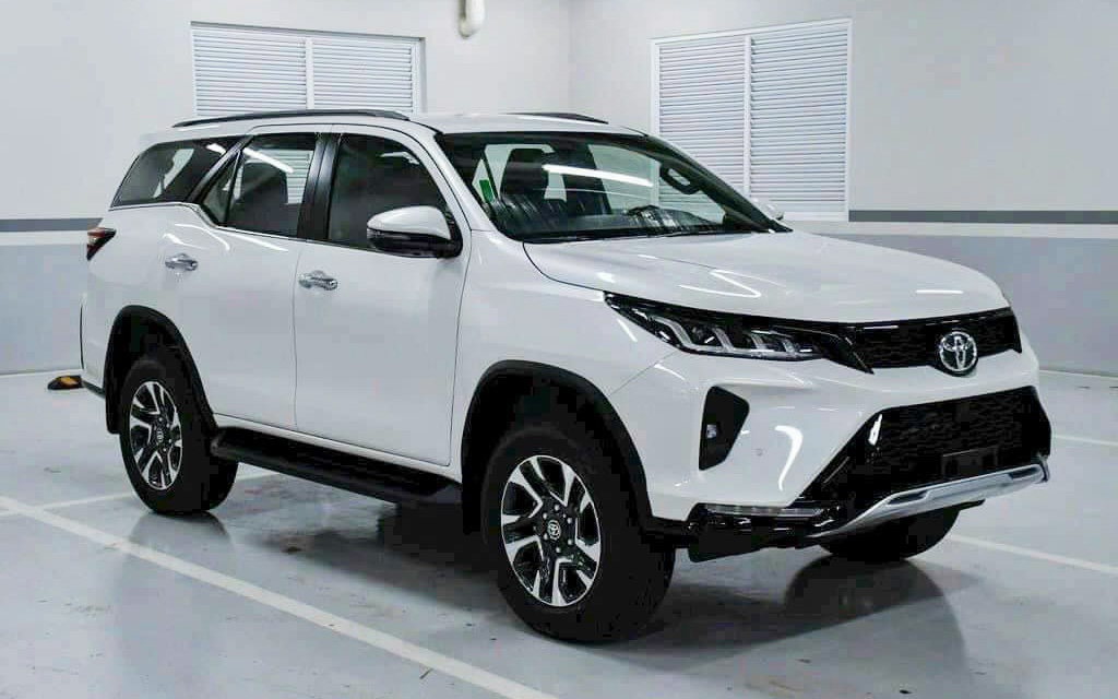 Isuzu mu-X giảm giá còn hơn 760 triệu tại đại lý: Cùng cỡ Fortuner nhưng rẻ ngang Yaris Cross, cơ hội thoát nhóm bán ít nhất cuối năm- Ảnh 2.