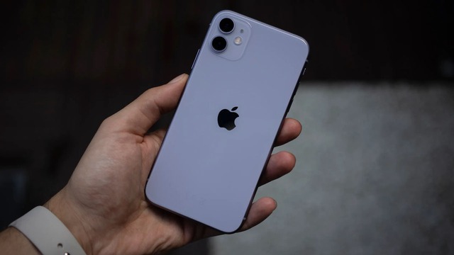 Apple vừa 'khai tử' một sản phẩm tại Việt Nam: Giá 8 triệu, đây là iPhone rẻ nhất có thể mua chính hãng- Ảnh 1.