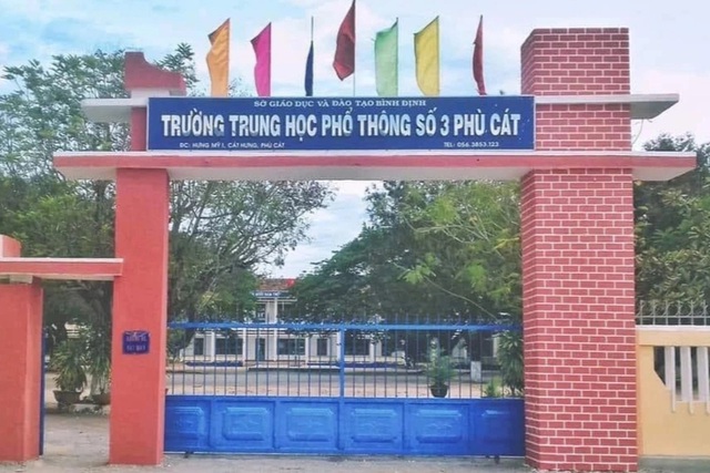 Hiệu trưởng nói gì về việc nhà trường tháo 5 tivi trả phụ huynh?- Ảnh 1.