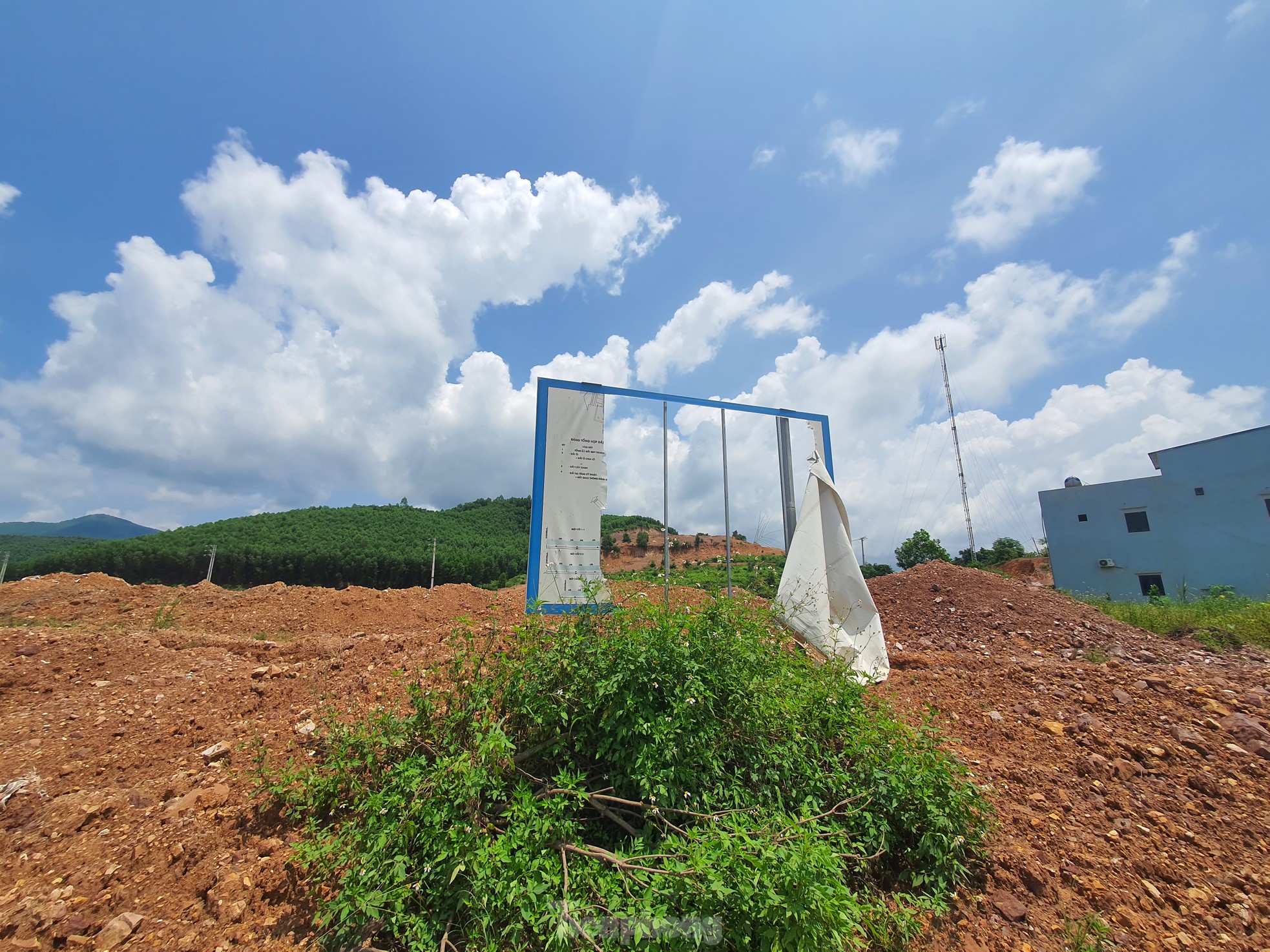 Bắc Giang: Nơi thu tiền đất đấu giá cao kỷ lục, chỗ ế ẩm- Ảnh 21.