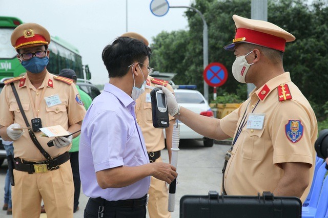 Bộ Công an bỏ đề xuất giảm mức phạt vi phạm nồng độ cồn, Bộ Tư pháp nói gì?- Ảnh 1.