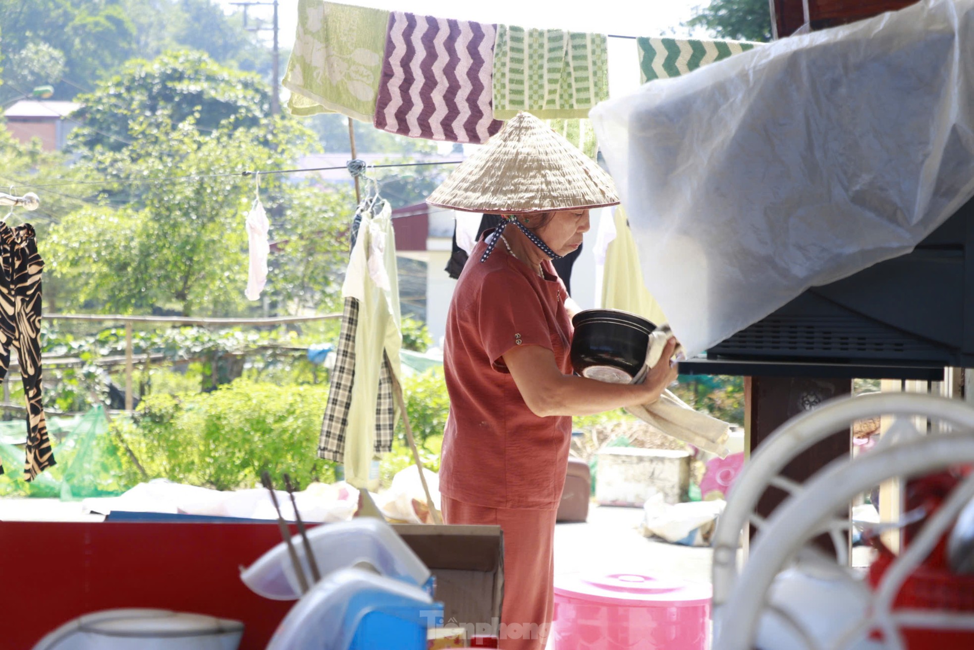 Ngổn ngang bùn đất, rác trên nhiều tuyến phố ở Yên Bái- Ảnh 13.