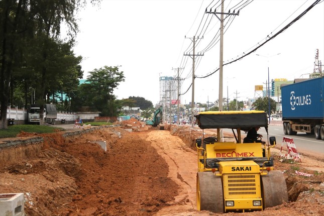 Giải phóng 'nút thắt cổ chai' ở quốc lộ 13: Kỳ vọng phát triển kinh tế vùng hiệu quả- Ảnh 1.