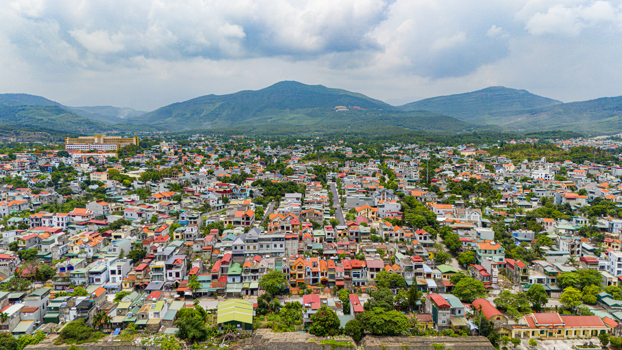 Đoạn đường chỉ dài 30 km nhưng có đến 3 thành phố: Nơi mới vài ngày tuổi, nơi chỉ có một hộ nghèo- Ảnh 11.