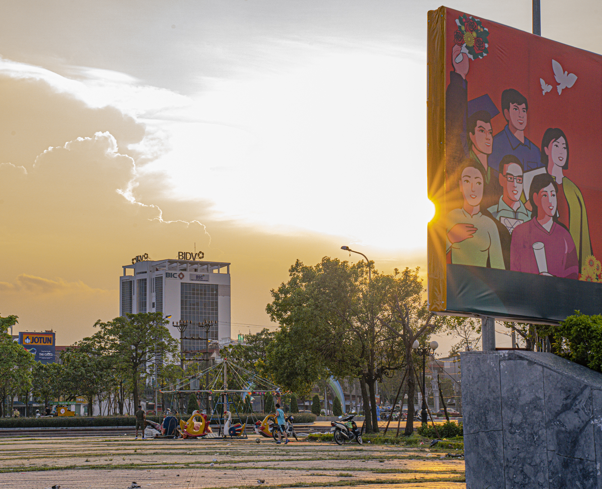 Đoạn đường chỉ dài 30 km nhưng có đến 3 thành phố: Nơi mới vài ngày tuổi, nơi chỉ có một hộ nghèo- Ảnh 4.