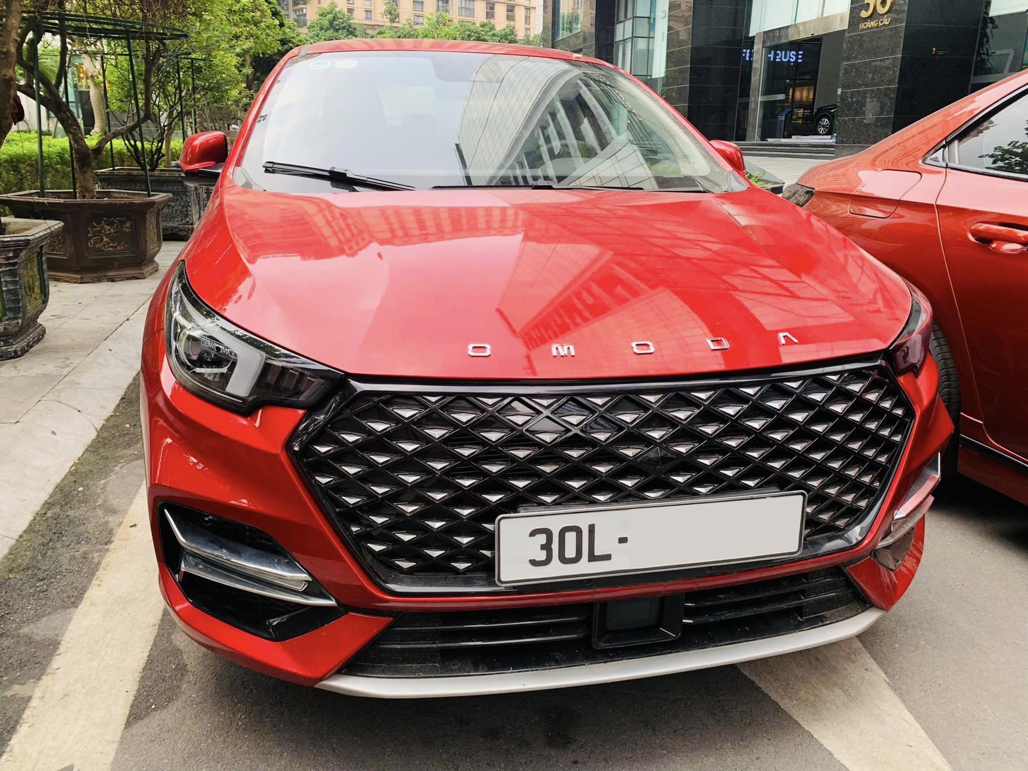 Omoda S5 đã ra biển số tại Việt Nam là xe nhập chính hãng: Cùng phân khúc Mazda3, K3, có thể có ADAS, mạnh nhất 200 mã lực- Ảnh 1.