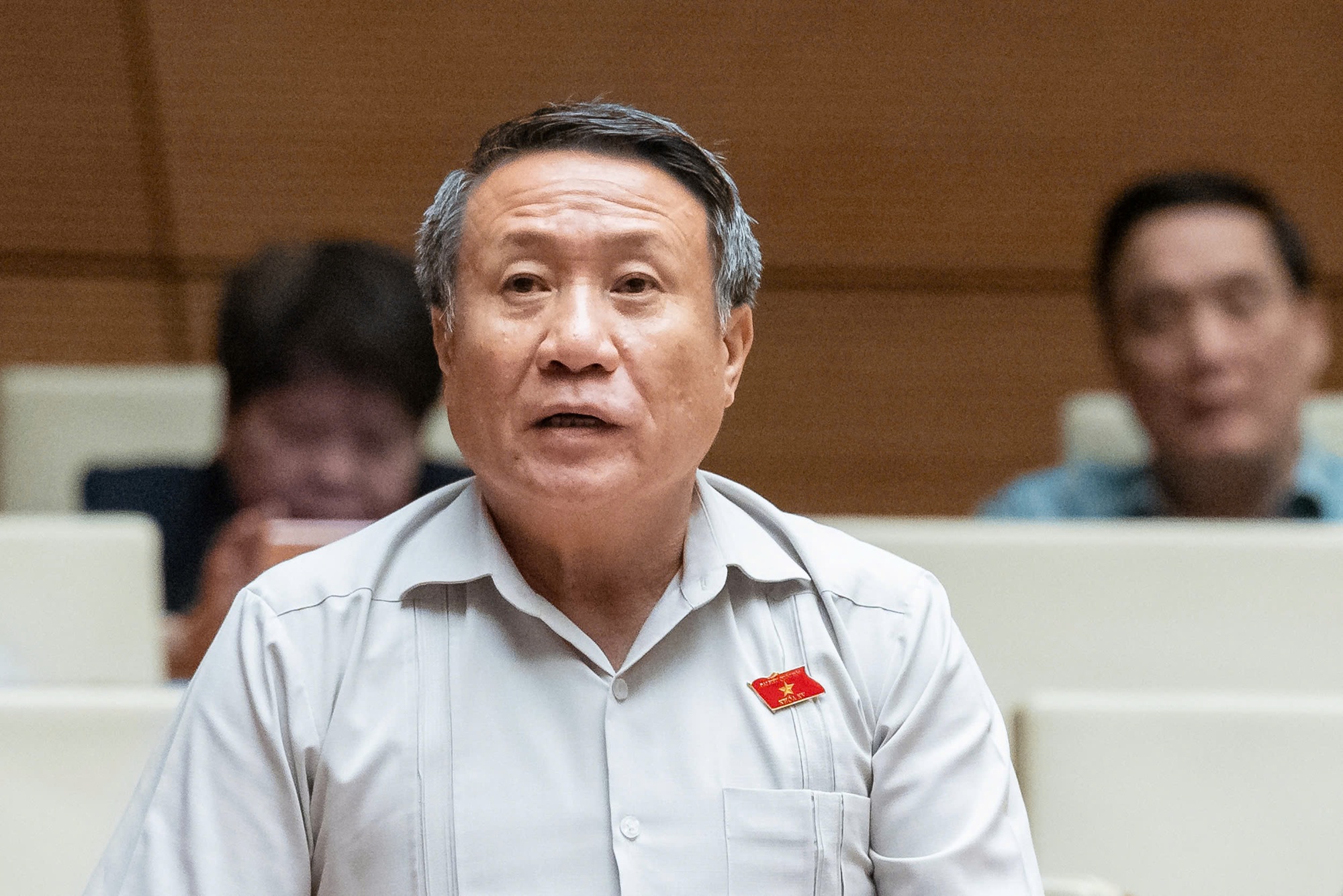 Thống đốc Nguyễn Thị Hồng trả lời về "1 triệu tỉ đồng nhàn rỗi" trong ngân hàng- Ảnh 1. Thống đốc Nguyễn Thị Hồng trả lời về "1 triệu tỉ đồng nhàn rỗi" trong ngân hàng- Ảnh 1.