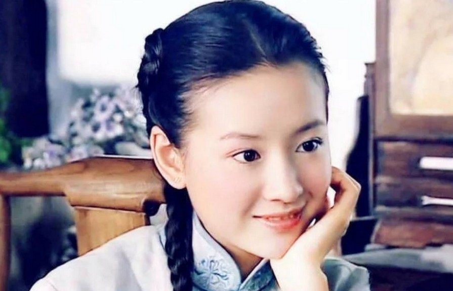 Mỹ nhân đẹp đến mức đổi đời chỉ nhờ 3 phút lên truyền hình, visual bất biến sau 25 năm mới đỉnh- Ảnh 3.