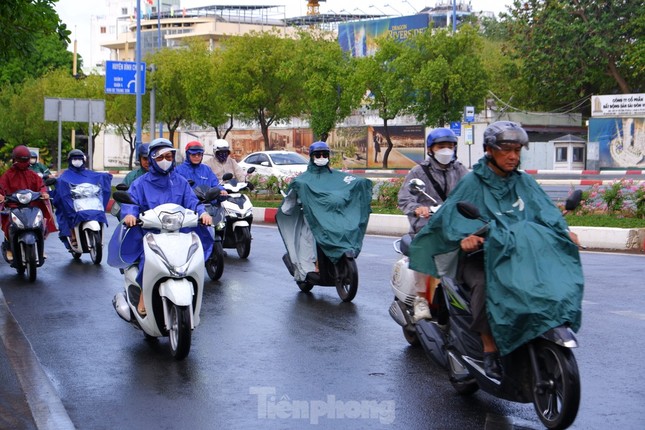 TPHCM mưa giảm dần- Ảnh 1.