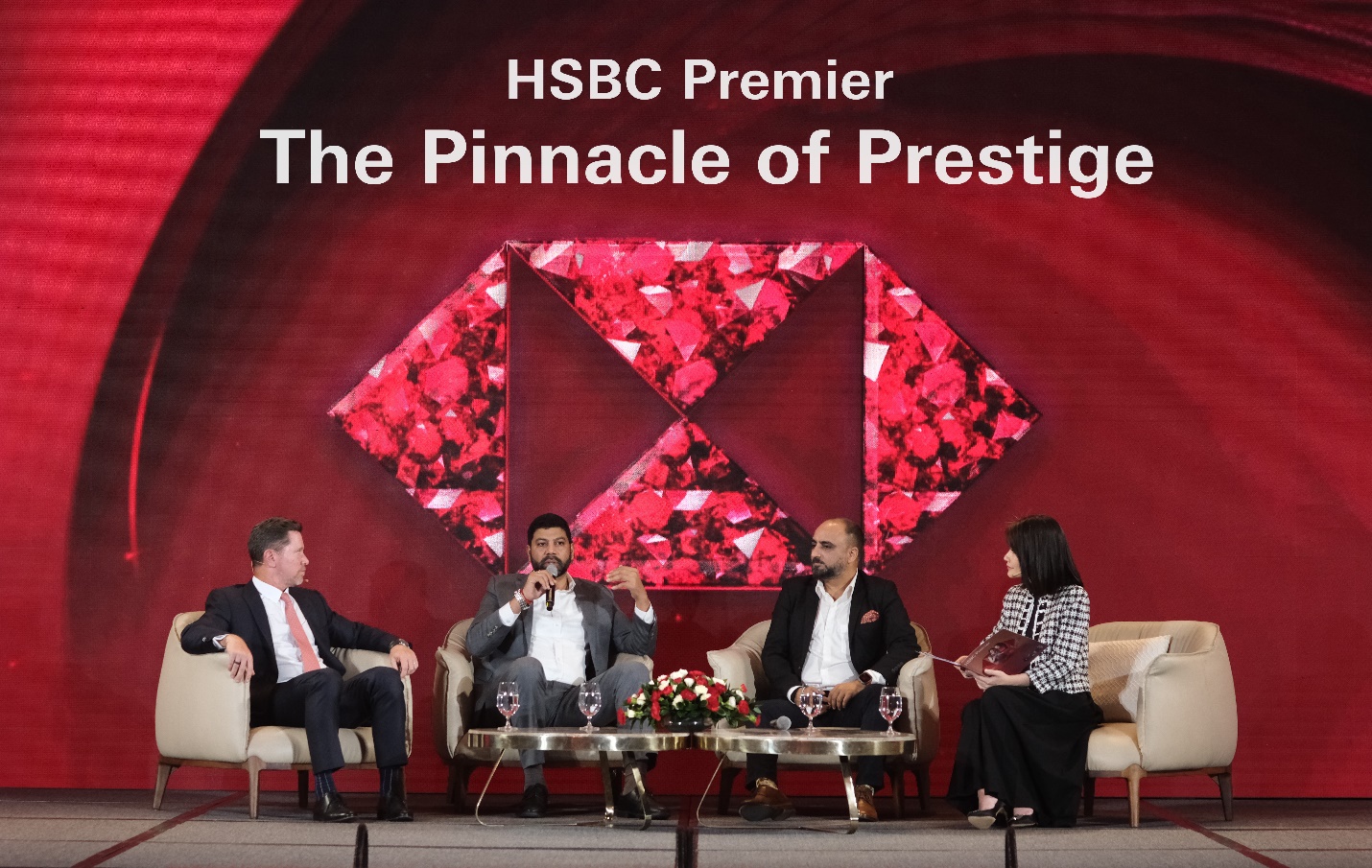 HSBC Việt Nam gia tăng đặc quyền cho khách hàng Premier- Ảnh 1. HSBC Việt Nam gia tăng đặc quyền cho khách hàng Premier- Ảnh 1.