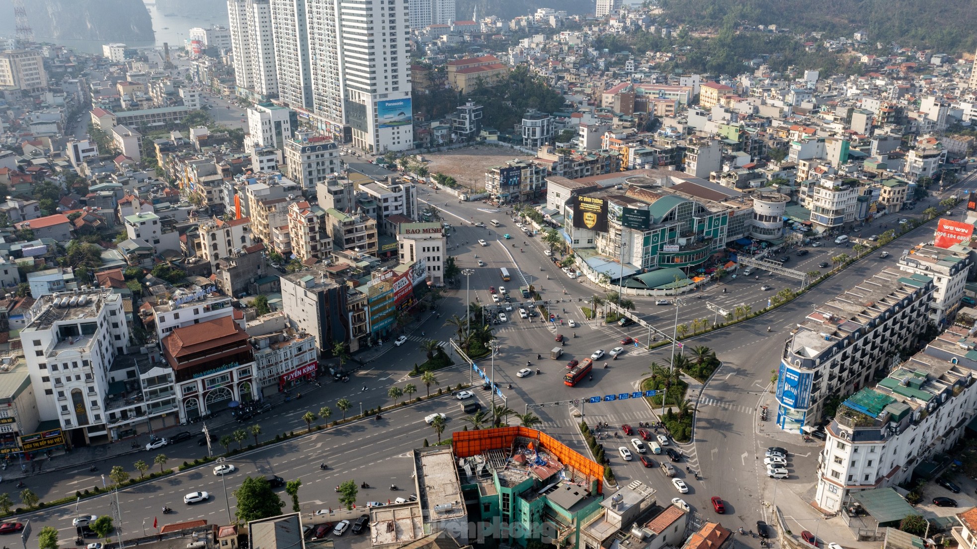 Cận cảnh lô 'đất vàng' ở Hạ Long 8 năm không xây nổi móng chung cư- Ảnh 3.