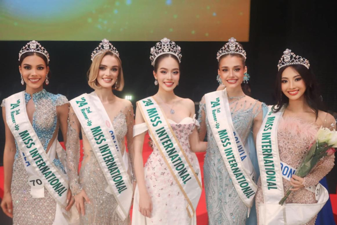 Lộ tin nhắn gây tranh cãi của Thanh Thuỷ về chiếc váy "sóng gió" trước khi đăng quang Miss International 2024- Ảnh 4.