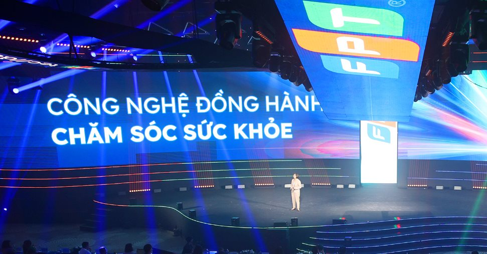 "Hoa hậu FPT 2018": ‘1/2 traffic vào website Long Châu đọc tin tức chứ không phải mua hàng, nên nếu bắt đầu xây nền tảng để bán hàng thì sai rồi’- Ảnh 1.