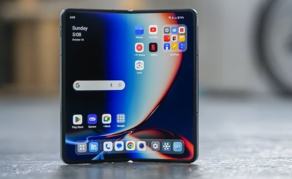 Đây là điện thoại màn hình gập được khen "số 1 thế giới": Xếp trên cả Galaxy Z Fold 6 mà giá lại rẻ hơn- Ảnh 1.