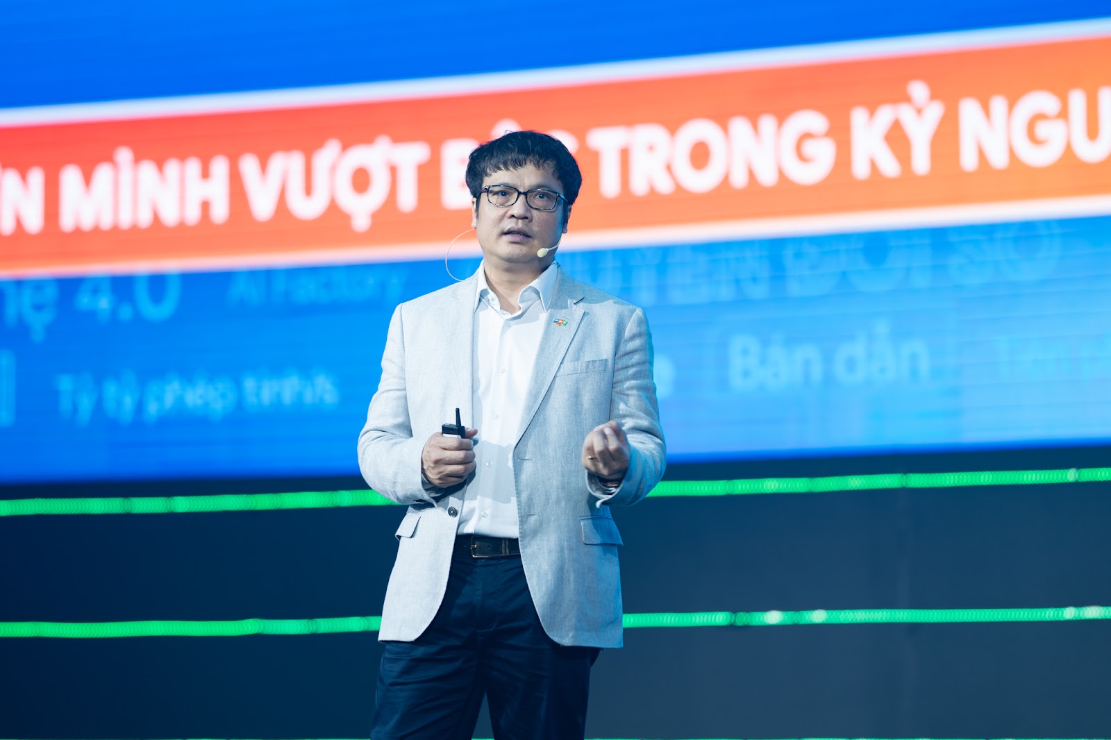 CEO Nguyễn Văn Khoa: Chúng tôi mất ngủ cả đêm, tìm ra điều FPT sẽ làm để cùng đất nước vươn mình trong kỷ nguyên mới- Ảnh 1.