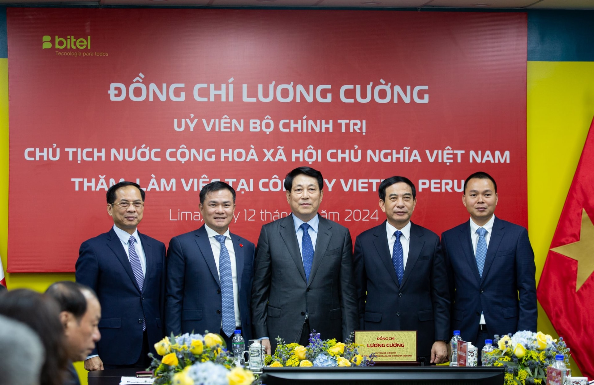 Thăm Viettel Peru, Chủ tịch nước đánh giá: Tiềm năng, trí tuệ Việt Nam hoàn toàn có thể vươn ra thế giới- Ảnh 1.