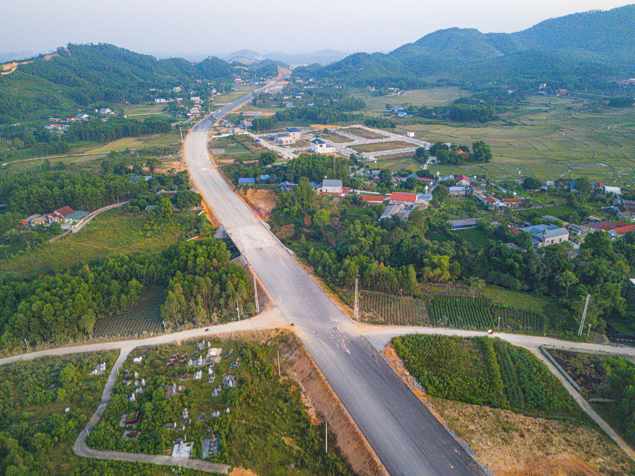 Những dự án nghìn tỷ sẽ thay đổi bộ mặt của tỉnh Thái Nguyên: Đường liên kết vùng gần 4.000 tỷ; sân vận động 22.000 chỗ ngồi- Ảnh 4.