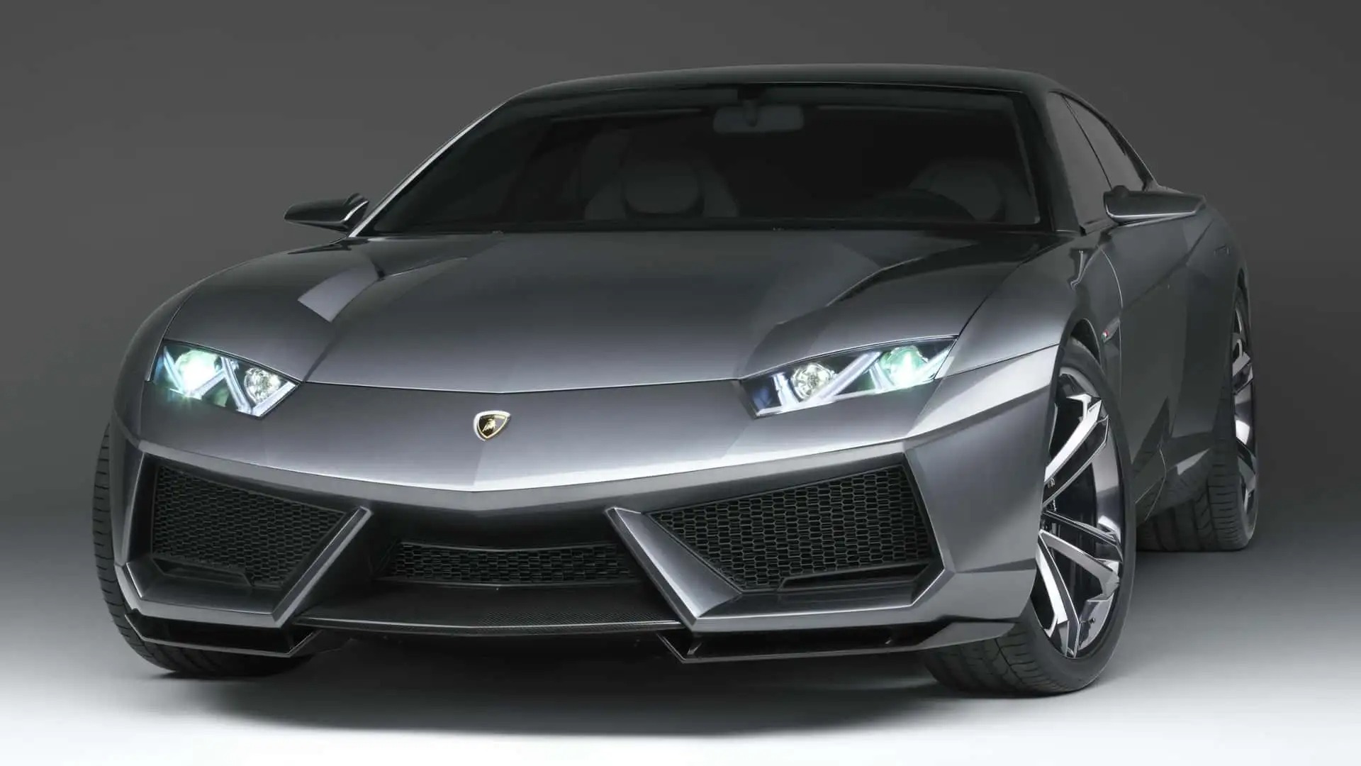 Xe thứ 4 của Lamborghini đã suýt là... sedan- Ảnh 1.