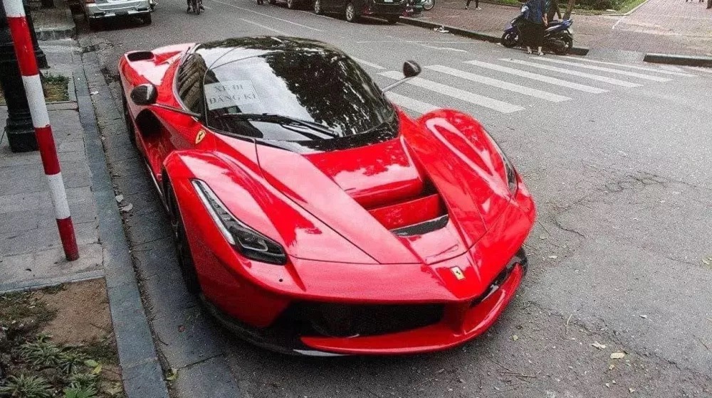 Ferrari LaFerrari, McLaren Elva cùng 2 siêu xe khác gặp tai nạn liên hoàn: Tổng giá trị quy đổi hơn 185 tỷ, nhìn vào ai cũng ‘xót xa’- Ảnh 6.