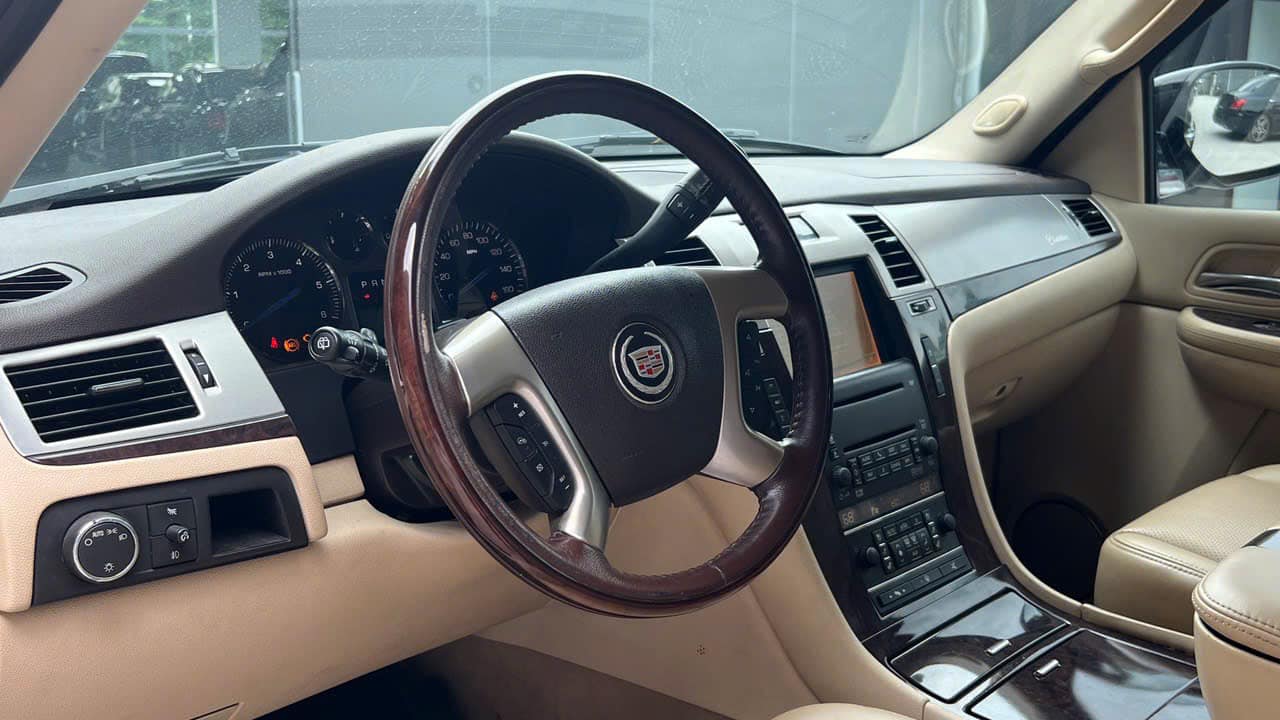 Cadillac Escalade rao bán hơn 700 triệu: Chung động cơ với VinFast, người bán khẳng định xe 'ổn định, bền bỉ'- Ảnh 2.