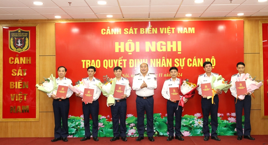 Công bố Quyết định về nhân sự Cục Hậu cần - Kỹ thuật Cảnh sát biển- Ảnh 1.