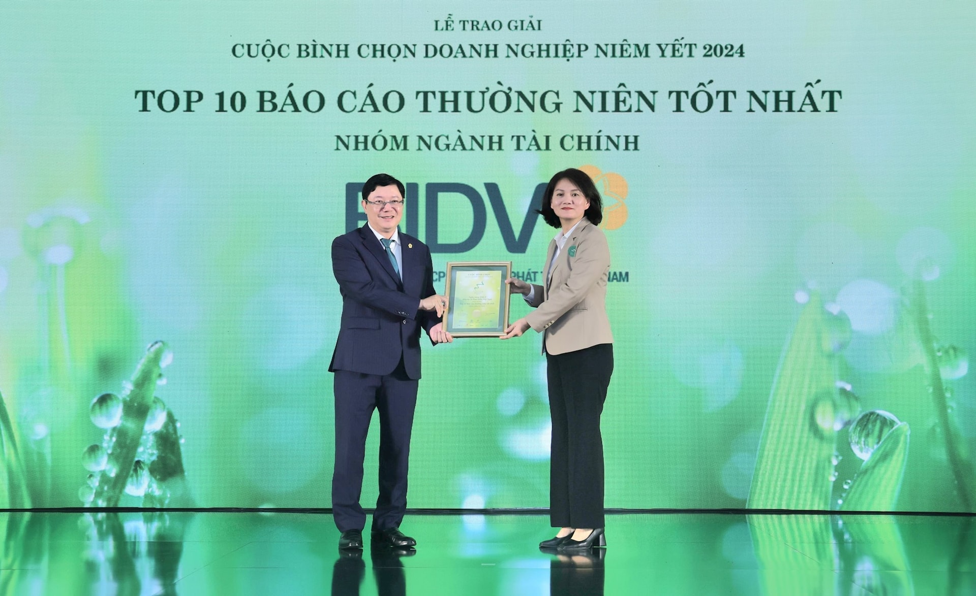 BIDV nhận giải thưởng﻿﻿ “Top 10 Báo cáo thường niên tốt nhất – Nhóm ngành tài chính”- Ảnh 1.