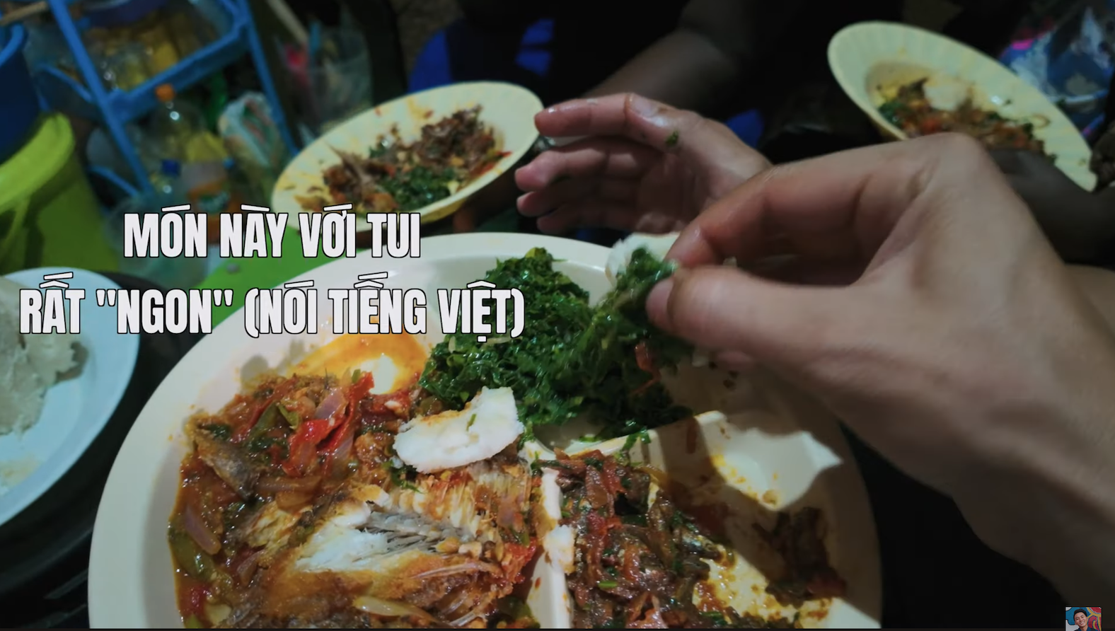 Người đàn ông châu Phi bất ngờ nói với Khoai Lang Thang 1 câu tiếng Việt, ai nghe xong cũng phải bật cười- Ảnh 12.