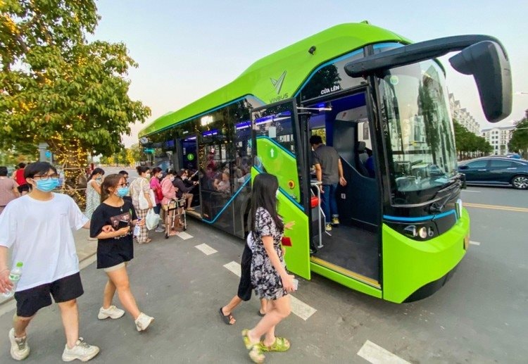 Quyết định cho ra đời tuyến bus điện đầu tiên và những tính toán của VinBus- Ảnh 2.