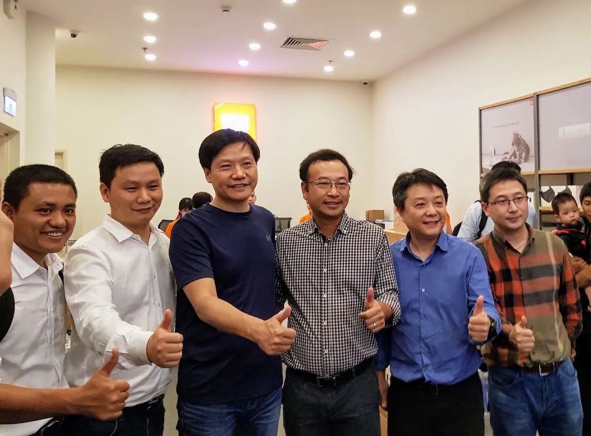 Chân dung vị CEO bị dính tin đồn “lén uống sữa của nhân viên" gây sốt MXH Trung Quốc gần đây: Profile gói gọn trong 2 chữ "giàu và giỏi", được yêu thích như sao hạng A- Ảnh 6.