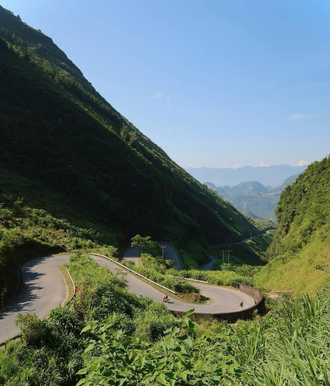 Cảnh tượng "siêu thực" tại nơi địa đầu Việt Nam khiến hàng loạt khách Tây điêu đứng- Ảnh 8.