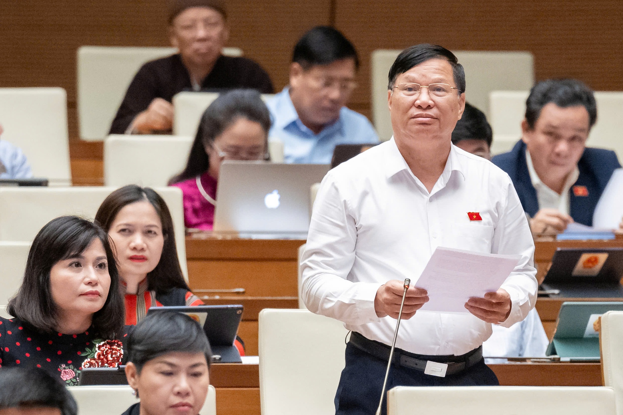 Đại biểu tán thành tiền lương nhà giáo cao nhất hệ thống thang, bậc lương hành chính sự nghiệp- Ảnh 3.