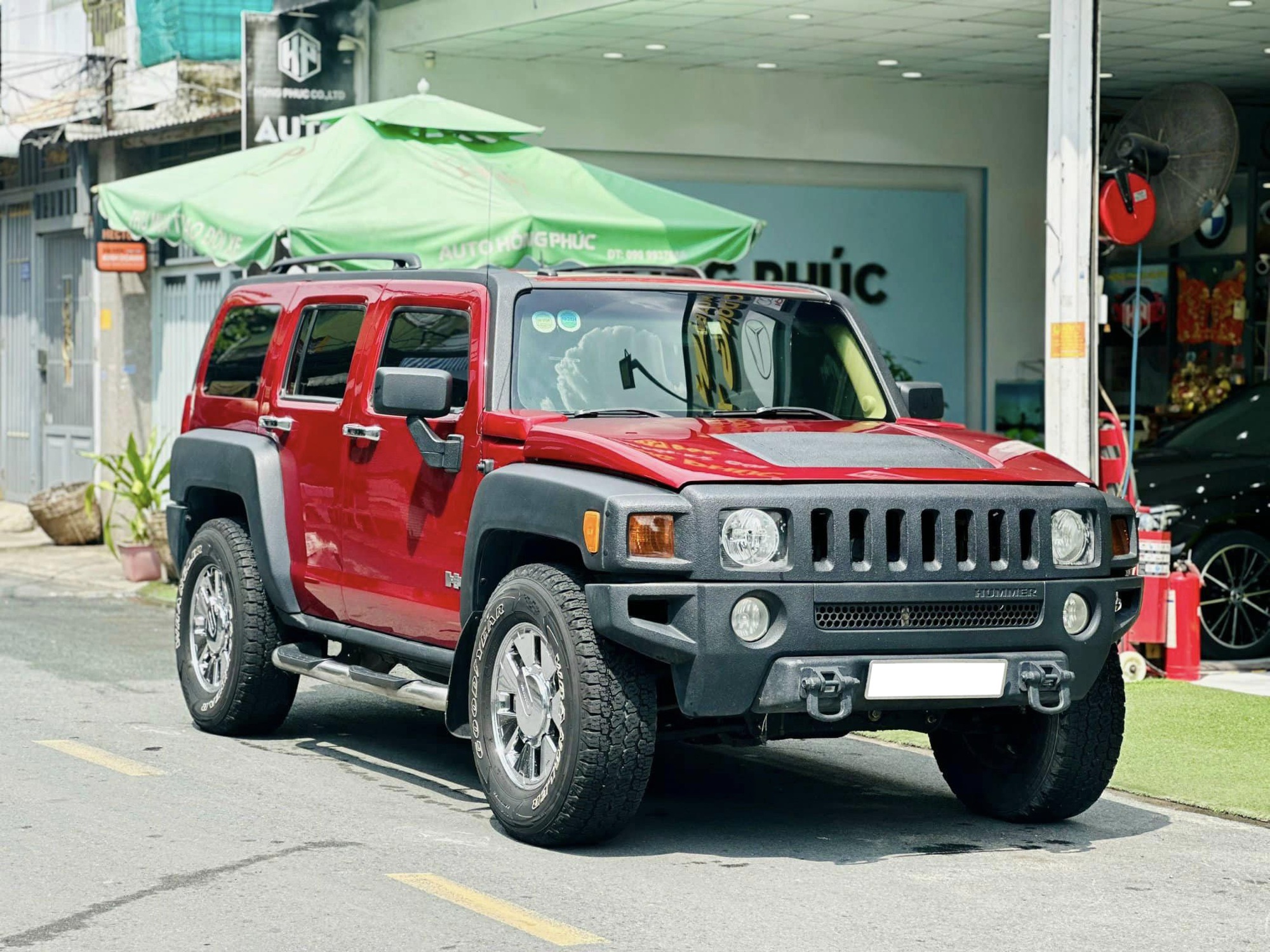 Hàng hiếm Hummer H3 sau 20 năm vẫn có giá ngang Santa Fe ‘đập hộp’: Đã độ màn hình, âm thanh hơn 100 triệu- Ảnh 1.