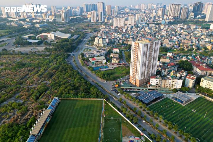 Đường 1,4km thi công 4 năm chưa xong, thành nơi tập kết rác, bãi đỗ xe- Ảnh 1.