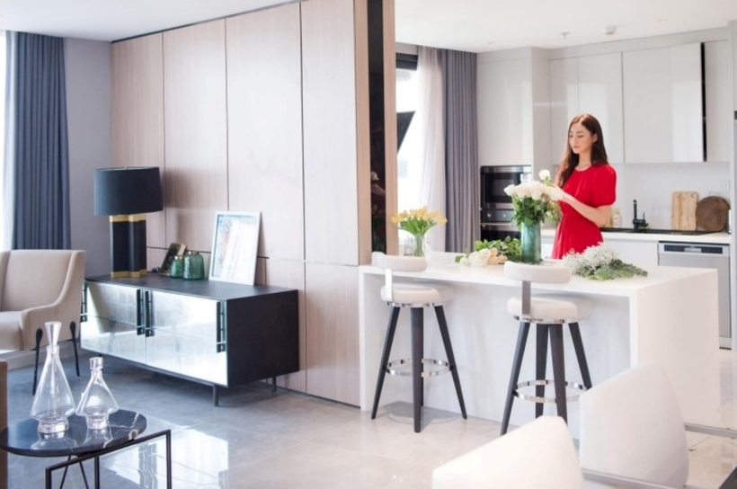 Cơ ngơi “triệu đô” của sao Việt: Cận cảnh penthouse của nàng Hậu học Tiến sĩ ở tuổi 24- Ảnh 6.