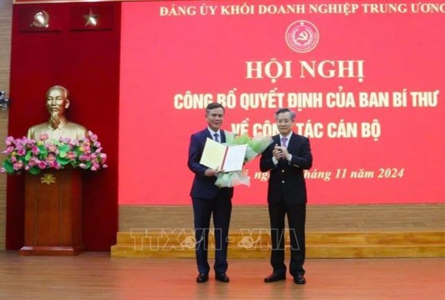 Công bố quyết định của  Ban Bí thư về công tác cán bộ- Ảnh 1.