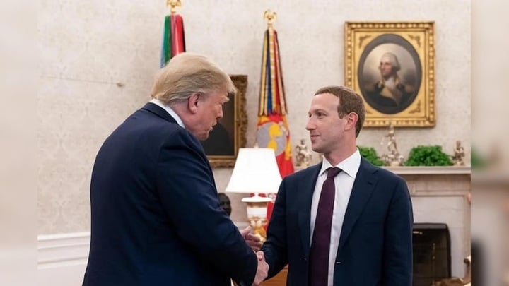 Ông Trump ăn tối với Mark Zuckerberg sau những ngày tháng bị cấm dùng Facebook- Ảnh 1.