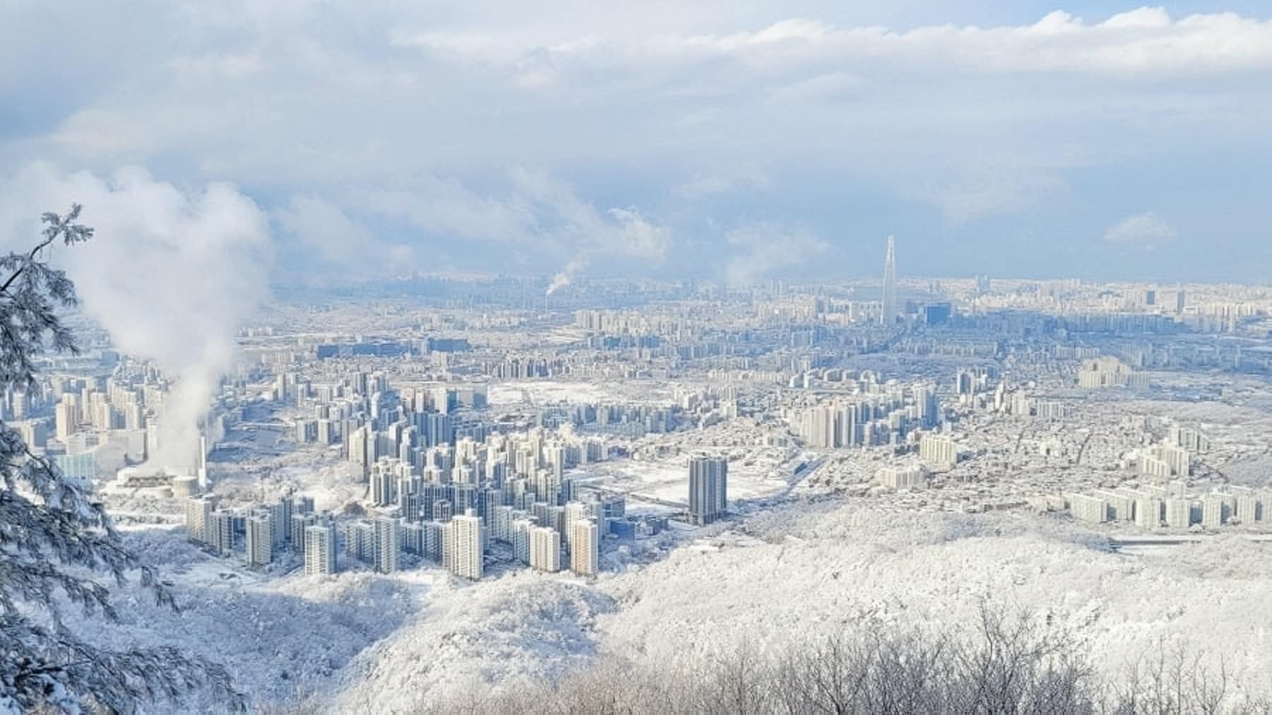 Trong phim cũng chưa từng thấy Seoul trăm năm có một thế này!- Ảnh 1.