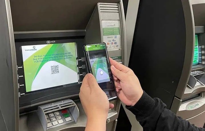 Có được rút tiền bằng mã QR tại ATM khác ngân hàng?- Ảnh 1.